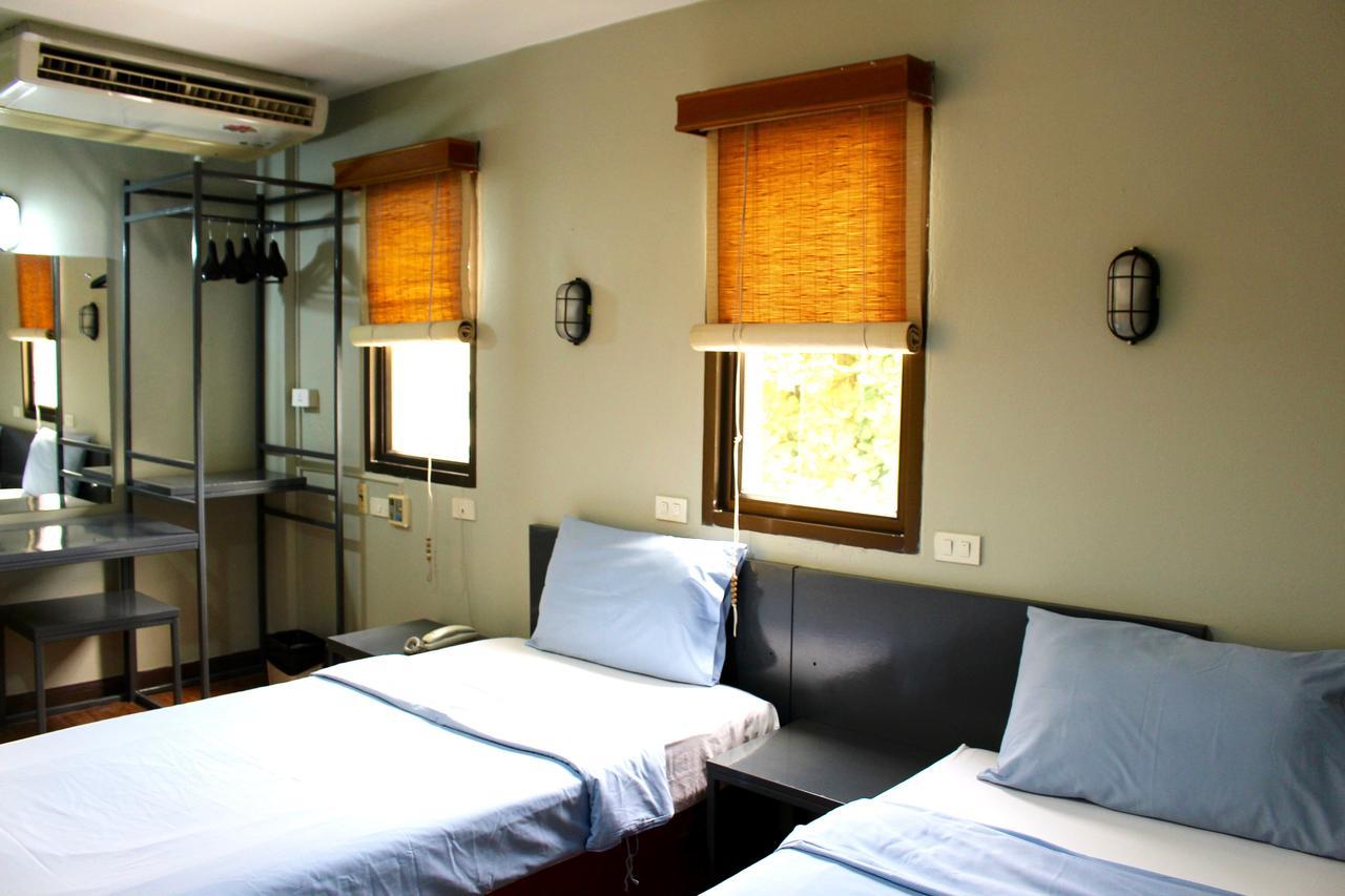 Mad Monkey Hostel Bangkok Banguecoque Exterior foto
